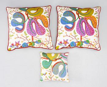Cushions, 3 pcs, in fabric from Svenskt Tenn.