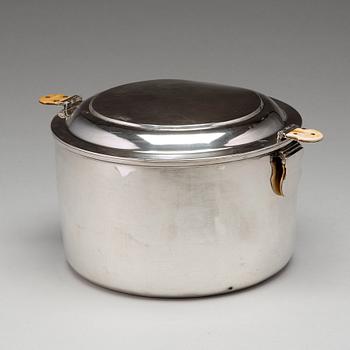 Henrik Hacklin, kastrull med lock, silver, S:t Petersburg 1858.