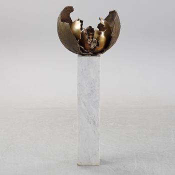 Jens-Flemming Sørensen, skulptur, blankpolerad brons, signerad Jens Flemming och daterad 1974.