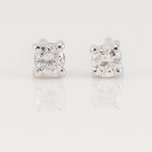 ÖRHÄNGEN, 1 par, 18K vitguld och diamanter tot ca 0.19 ct.