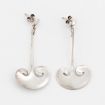 VIVIANNA TORUN BÜLOW-HÜBE, a pair of sterling silver earrings, for Georg Jensen.