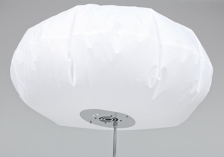 GOLVLAMPA, "Globlow", Snowcrash, Design Vesa Hinkola, Markus Nevalainen, Rane Vaskivuori, 1900-talets andra hälft.