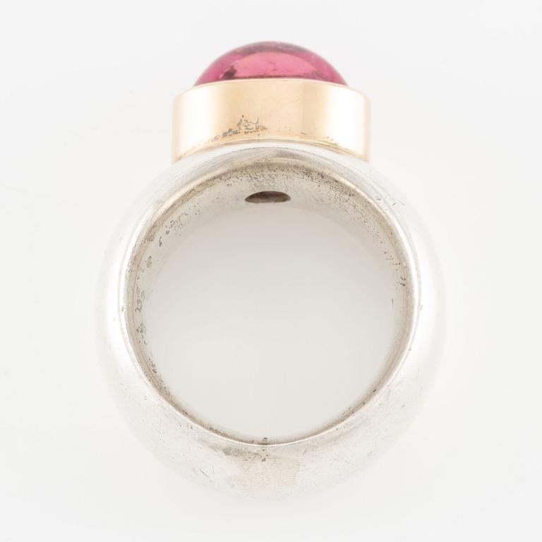 Michael Persson Carling, ring, silver and gold with cabochon-cut pink tourmaline.
