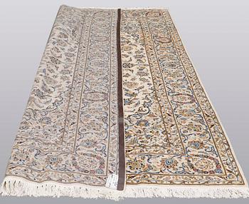 A carpet, Kashan, ca 300 x 200 cm.
