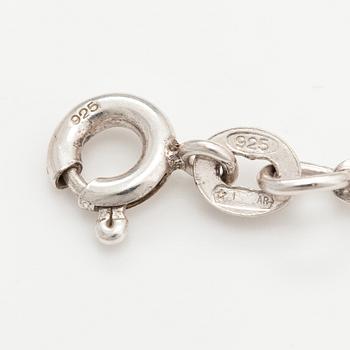 Tapio Wirkkala, A sterling silver pendant "Apple". Kultakeskus 1975.