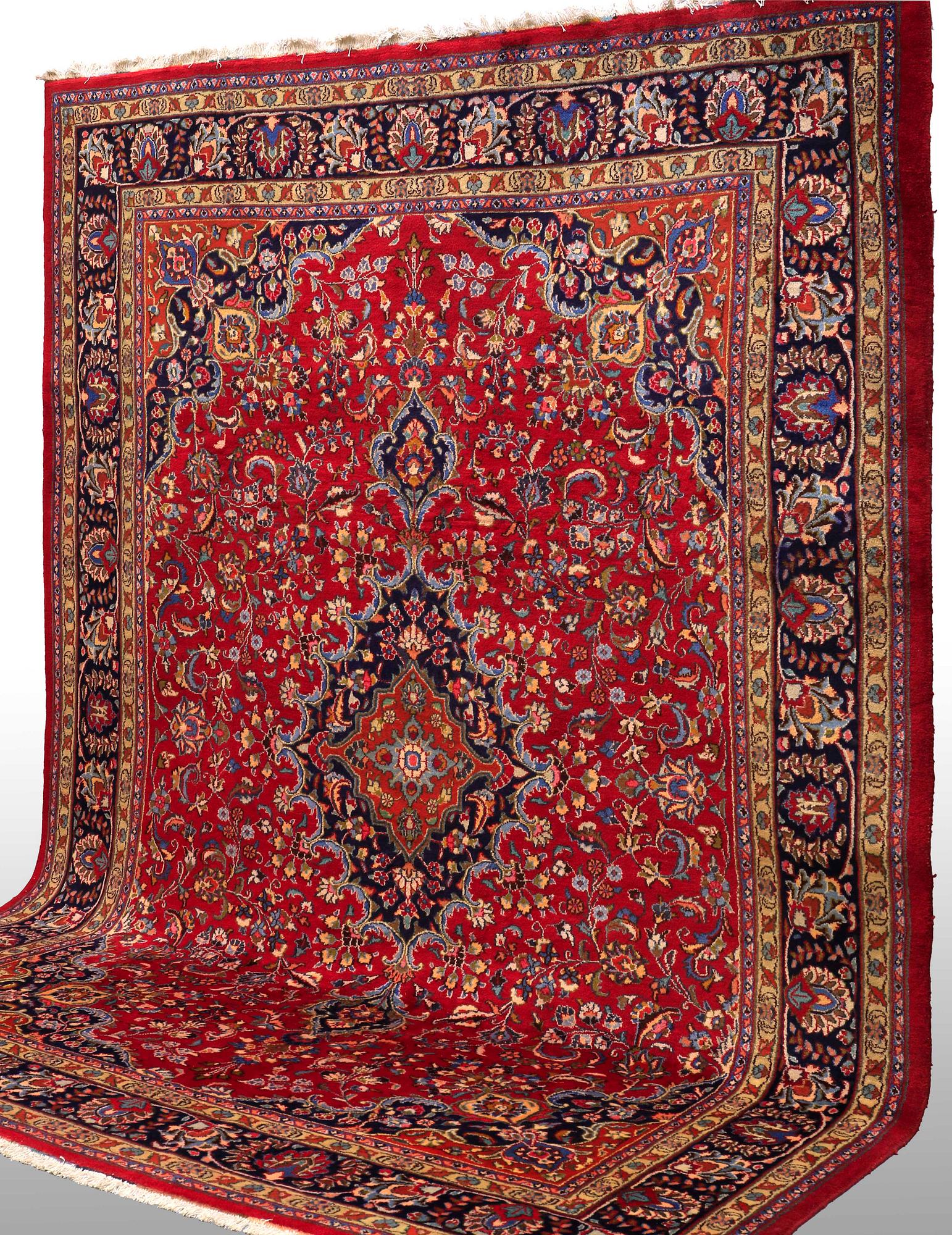 MATTA, Meshed, ca 340 x 255 cm.