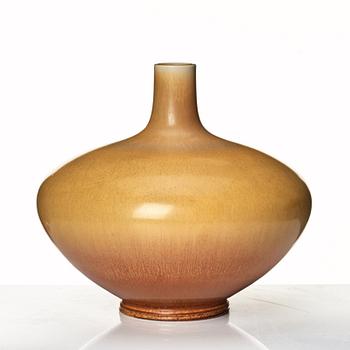 Berndt Friberg, a stoneware vase, Gustavsberg studio, Sweden 1964.