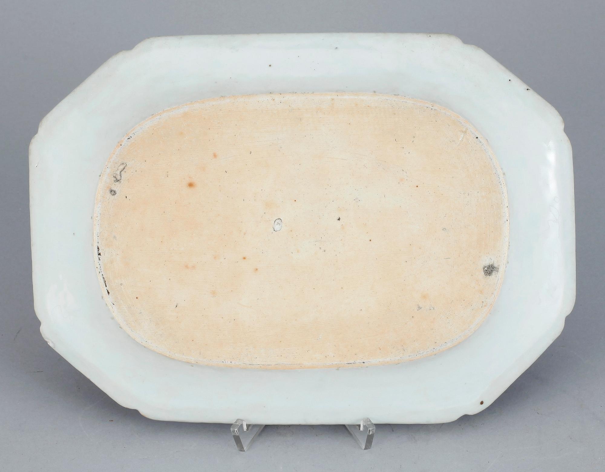 STEKFAT, porslin, Kina, Qingdynastin, Qianlong (1736-1795).