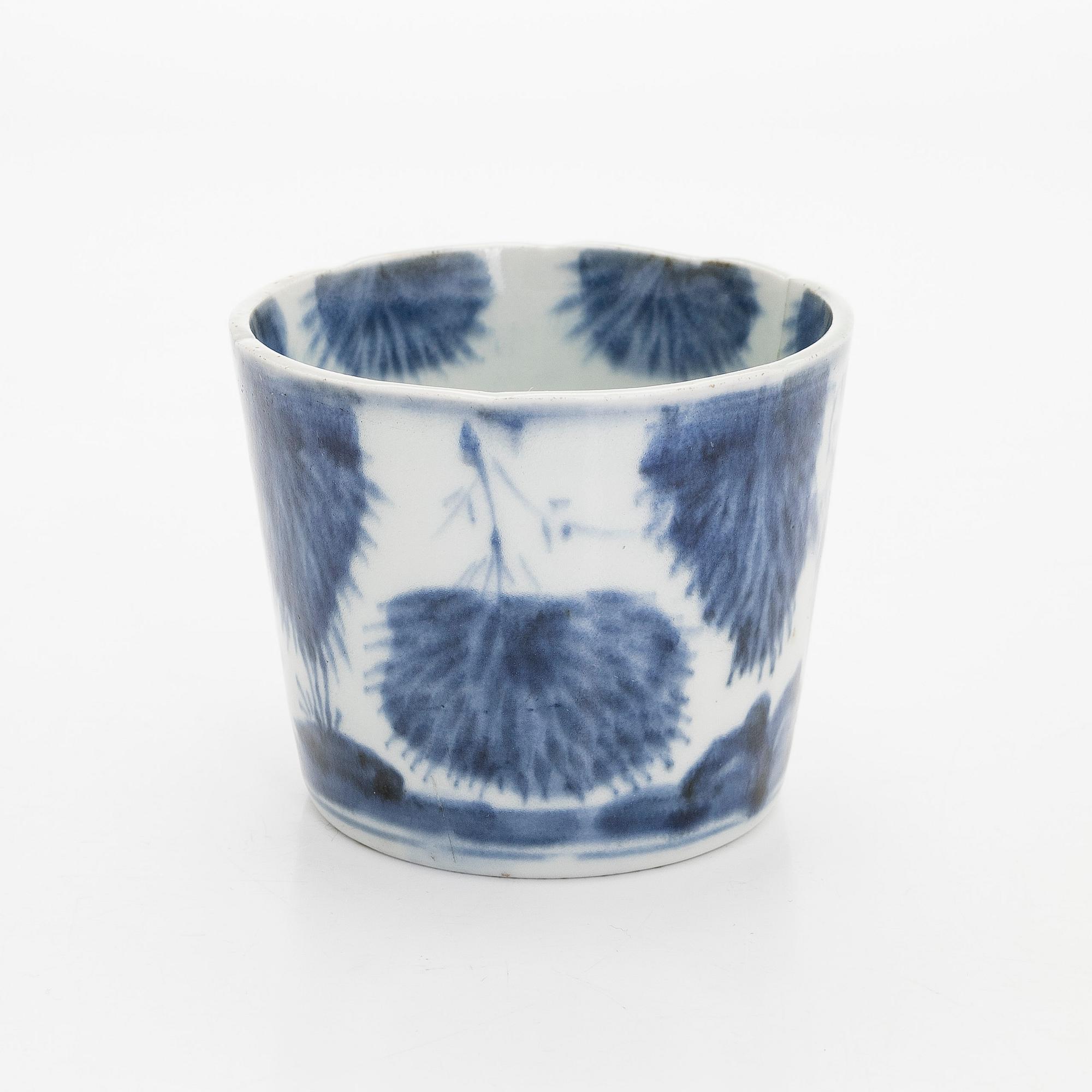 Mugg, porslin, Japan, Meiji (1868-1912) och vas, Meiji, tidigt 1900-tal.