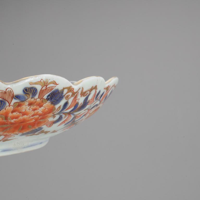 FAT, 2 st, porslin, Imari, Japan 1800-tal.