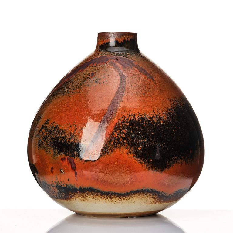 Carl-Harry Stålhane, a unique stoneware vase, Designhuset, Sweden 1970-80s.