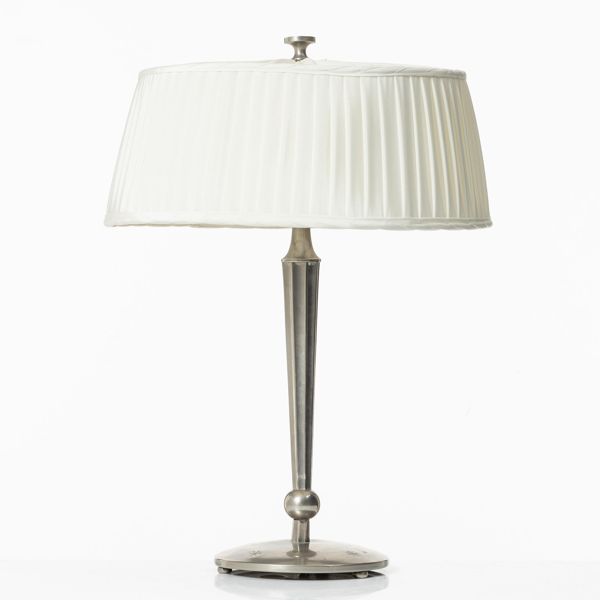 Harald Notini, bordslampa, modell "6932", Arvid Böhlmarks Lampfabrik, Stockholm, 1920-tal.