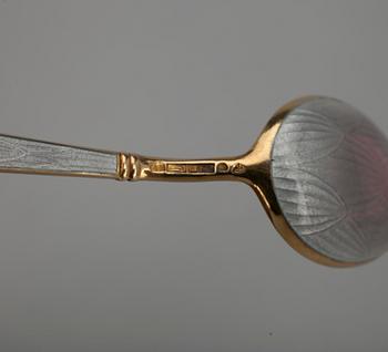 MOCKASKEDAR, 12 st, förgyllt silver 925 samt 916, Tillander, Helsingfors 1960-70-tal.