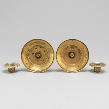 LJUSSTAKAR ett par, mässing,   1800-talets mitt.