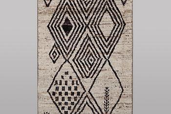 A runner carpet, Morocco, Berber, ca 292 x 93 cm.