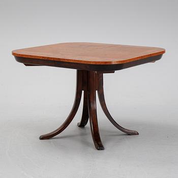 Axel Einar Hjorth, A root veneered dining table, Nordiska Kompaniet, 1938.
