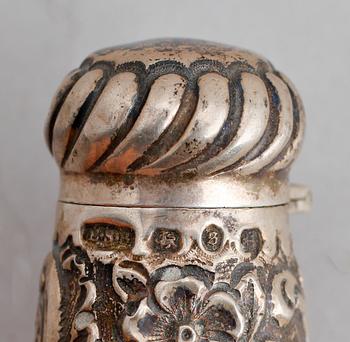 LUKTDOSA, silver, England.