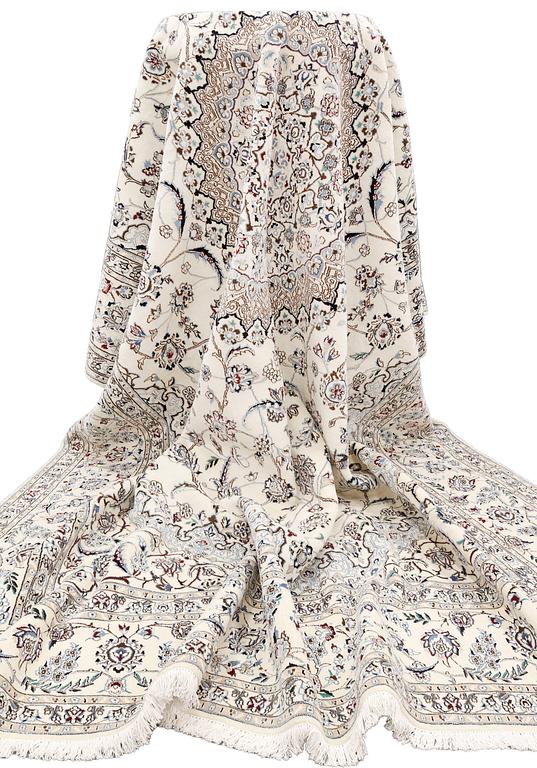 Matta, Nain, s.k. 9 LAA part silk, ca 437 x 307 cm.