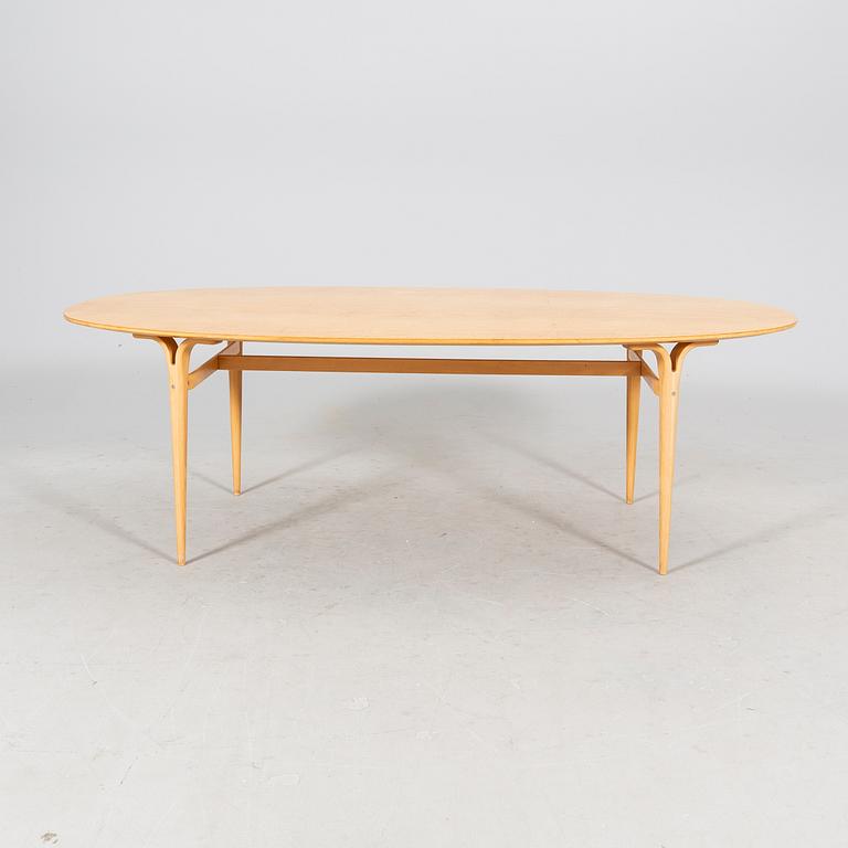 A Bruno Mathsson & Piet Hein birch dining table "Superellips".
