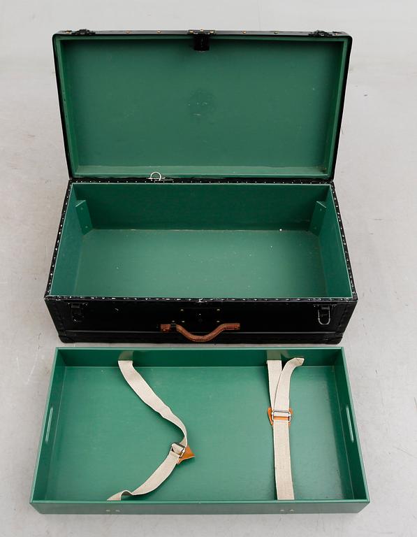 ARMÉVÄSKA, 1900-talets första hälft.