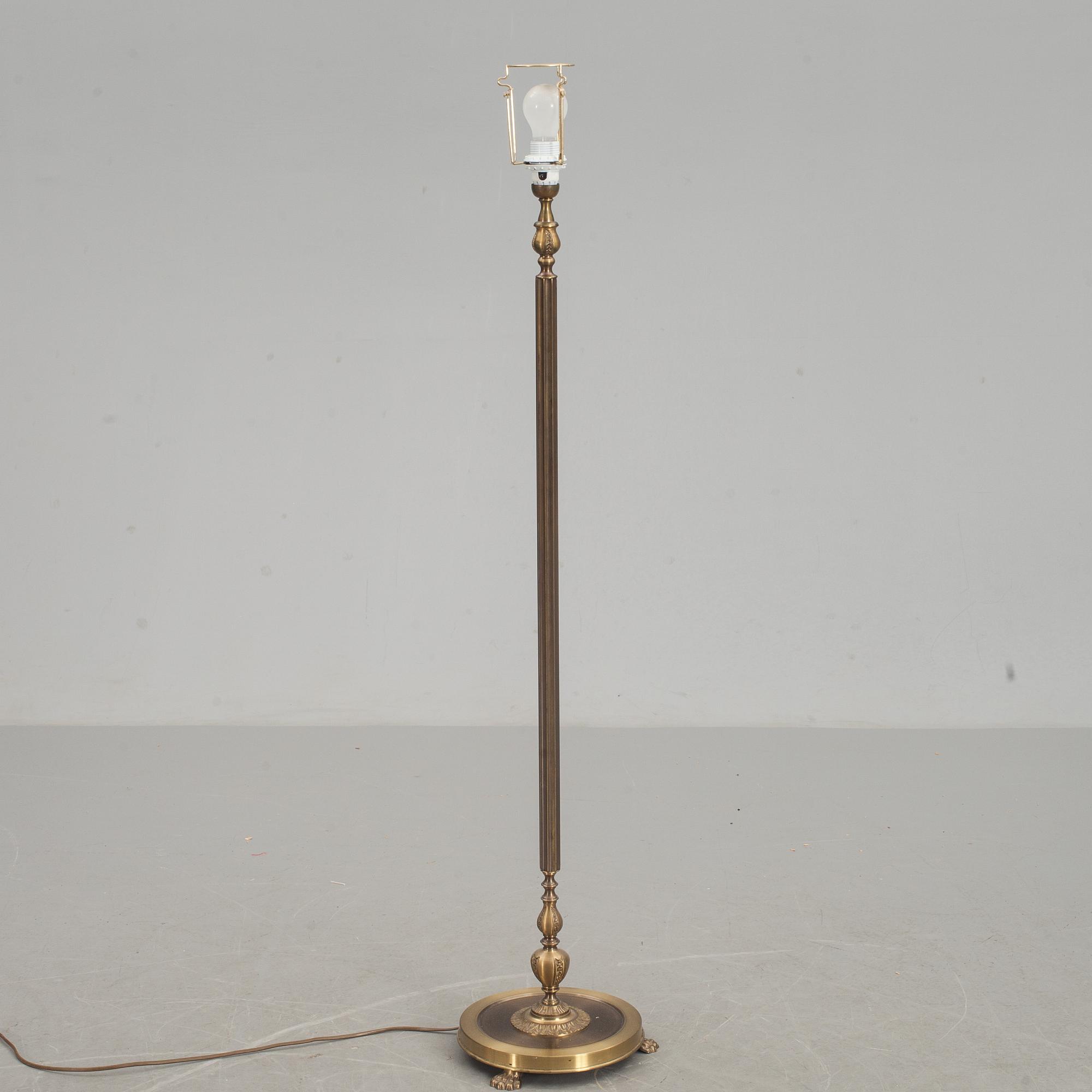 GOLVLAMPA, 1900-talets andra hälft.