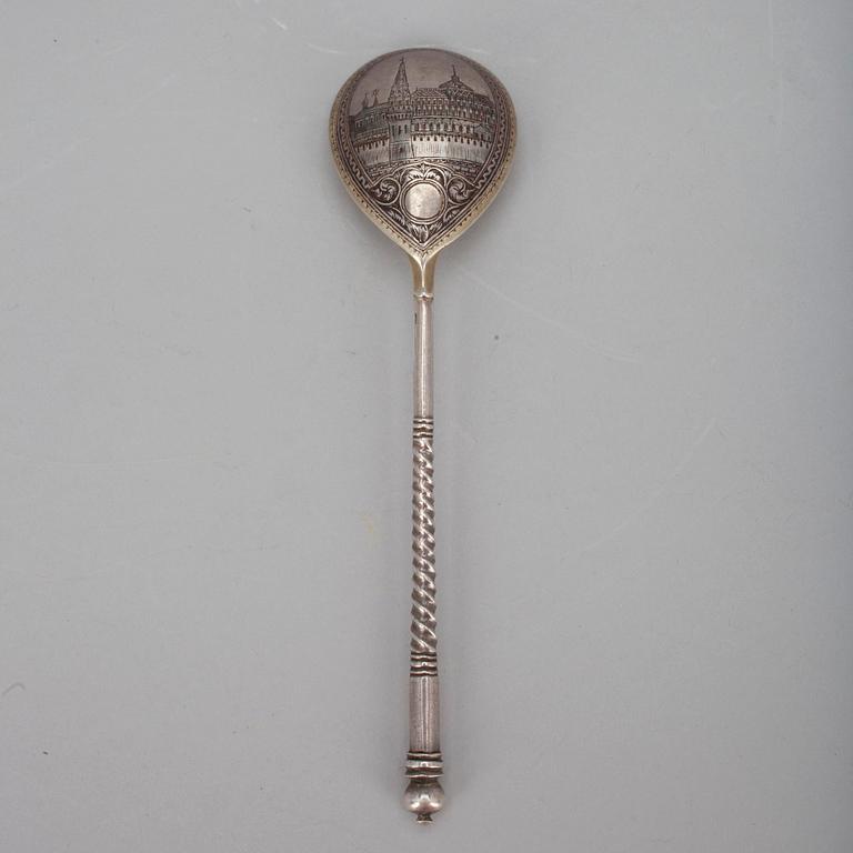LUSIKKA, hopeaa, Venäjä 1893. Paino 45 g.