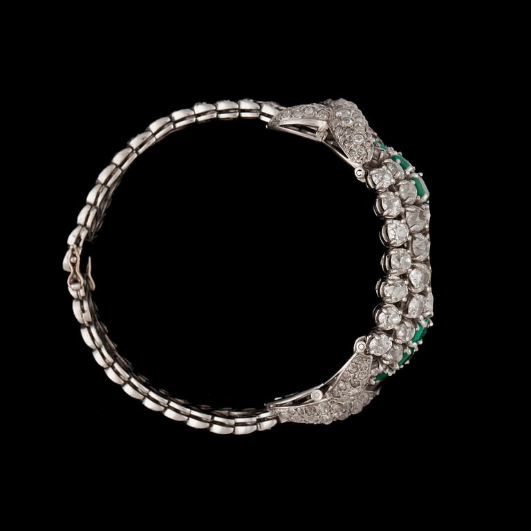 A emerald and old-cut diamond app. tot. 16 cts bracelet.