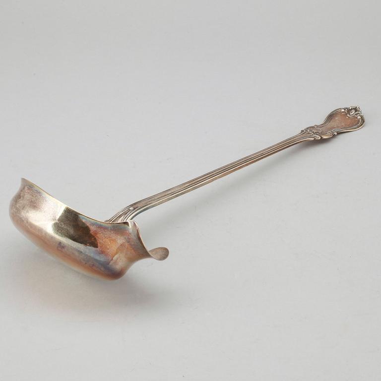 SOPPSLEV, silver, Stockholm 1871. Vikt ca 180 gram.