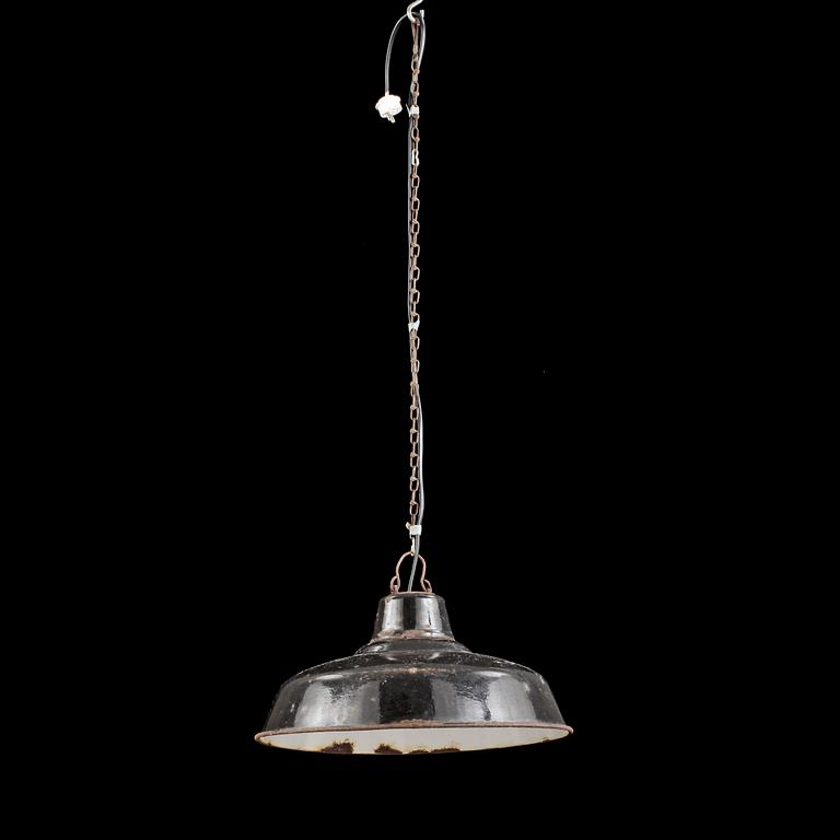 TAKLAMPA, industri, omkring 1900-talets mitt.
