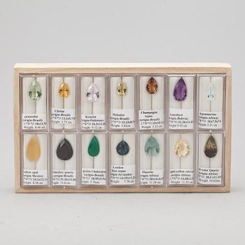 ÄDELSTENSSAMLING, 14 st.