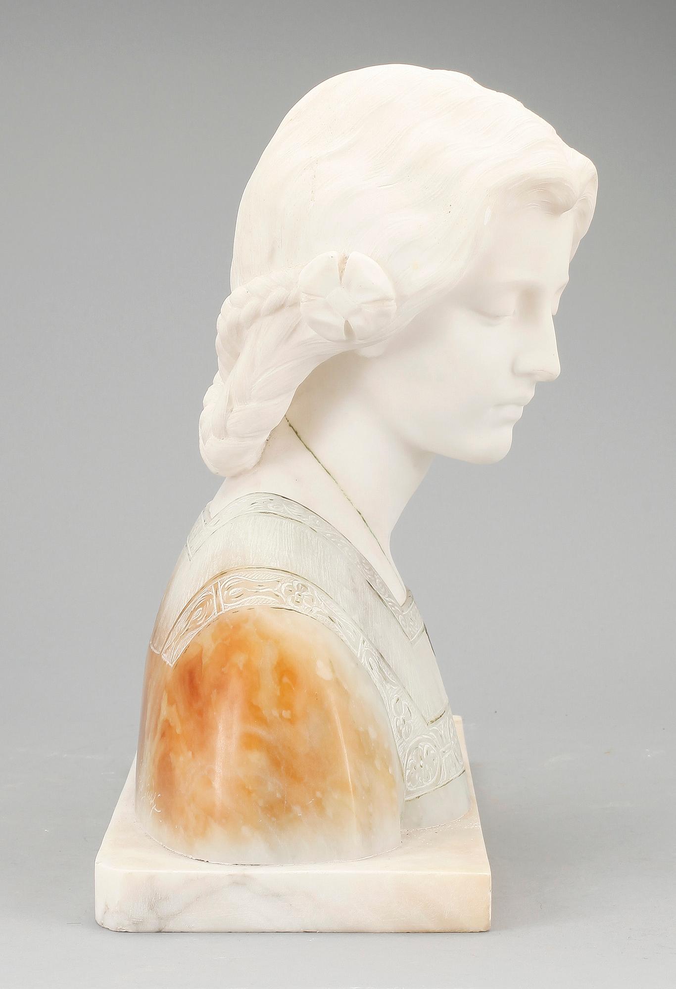 BYST på SOCKEL, bl.a. gips och marmor, 1900-tal.