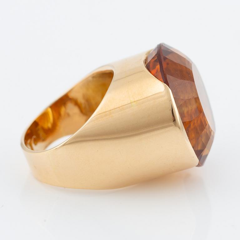 Bengt Liljedahl, ring, 18K guld med en fasettslipad citrin, Stockholm möjligen 1954.