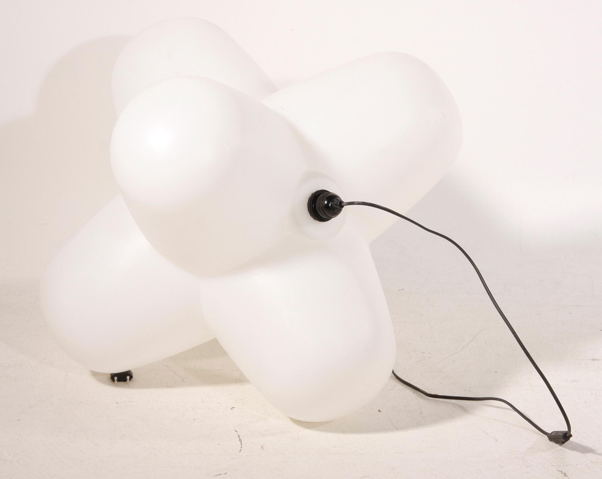GOLVARMATUR. Design Tom Dixon, "Jack Light".