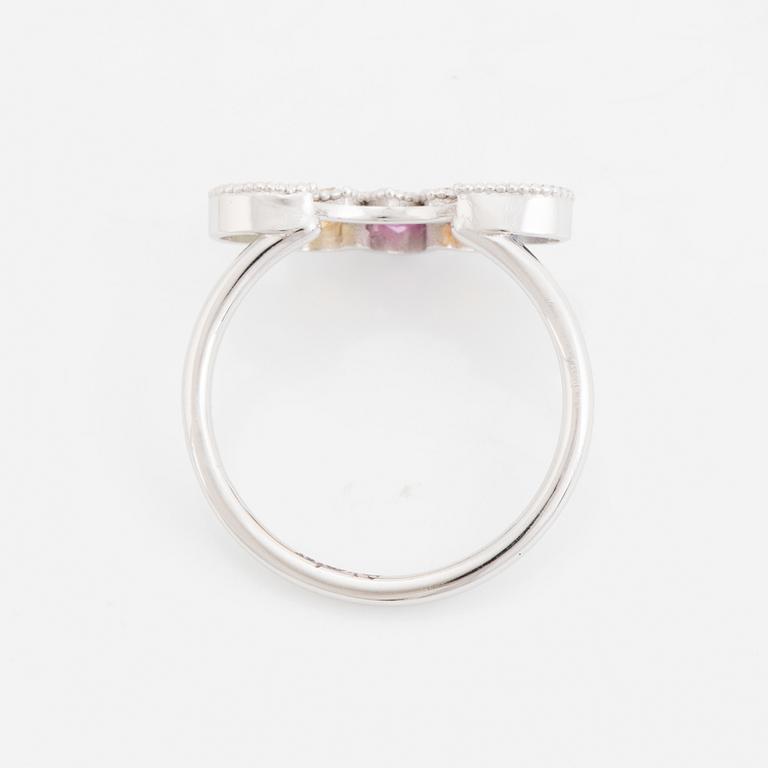 Pear shaped multi coloured sapphire ring.