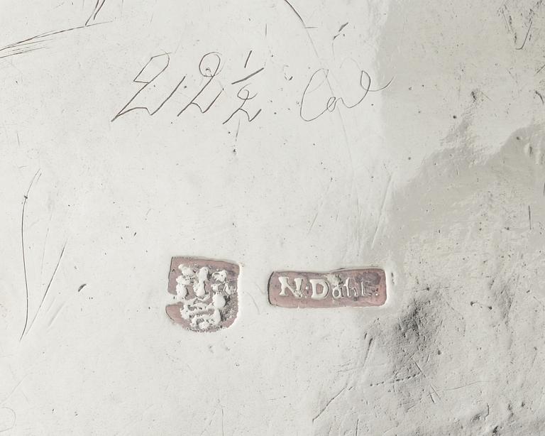 SOCKERSKRIN, silver, rokoko, Nils Dahl, Linköping (verksam 1739-1786). Vikt ca 235 gram.