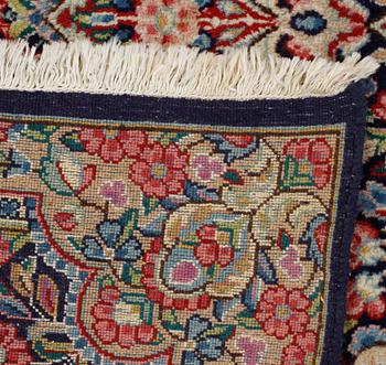 MATTA, Kirman, 1900-talets andra hälft, 335x240 cm.