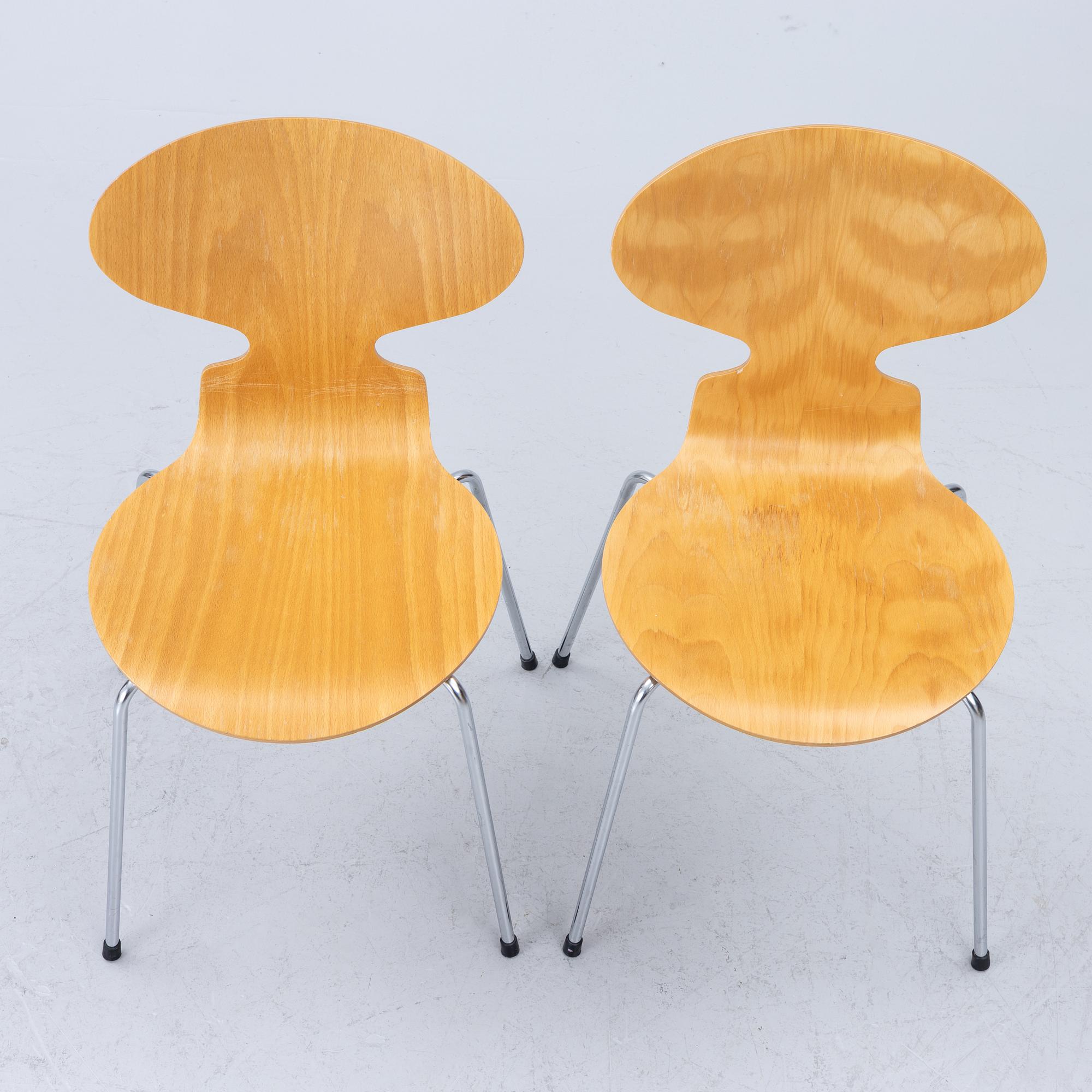 Arne Jacobsen, Chairs, a pair, "Ant", Fritz Hansen, Denmark, 1985.