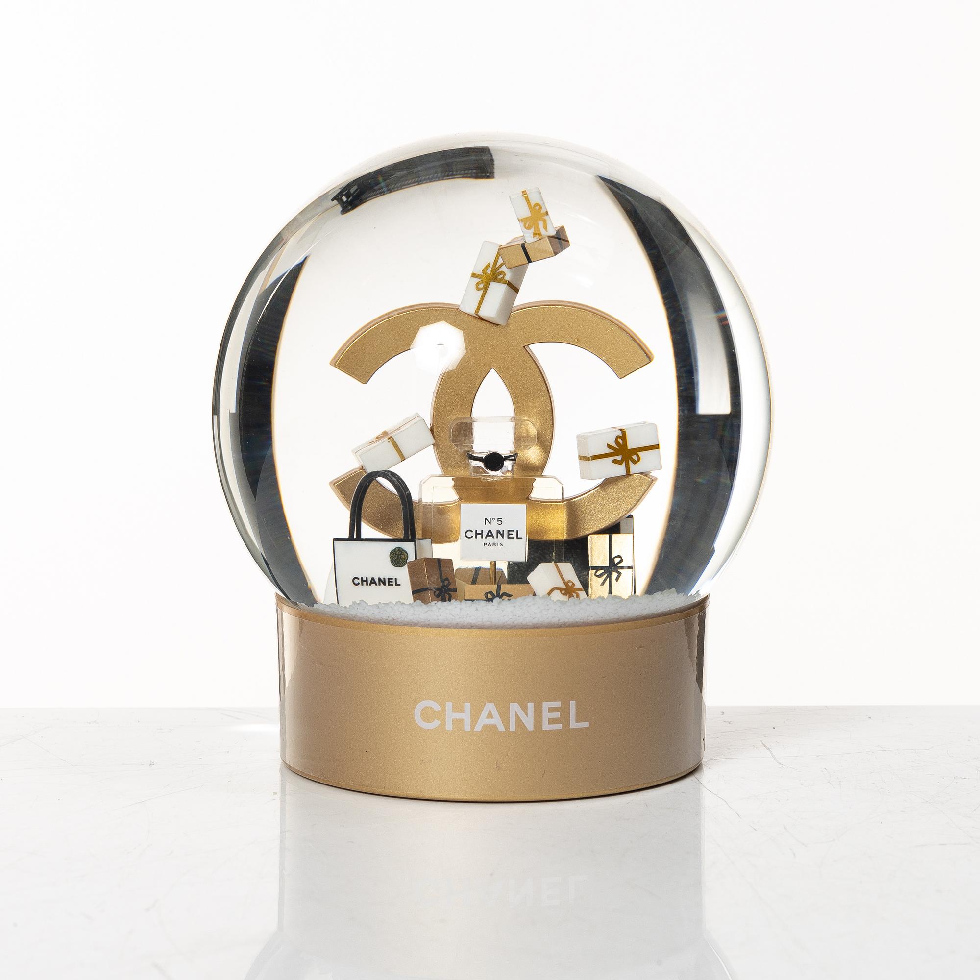 Chanel, snow globe.