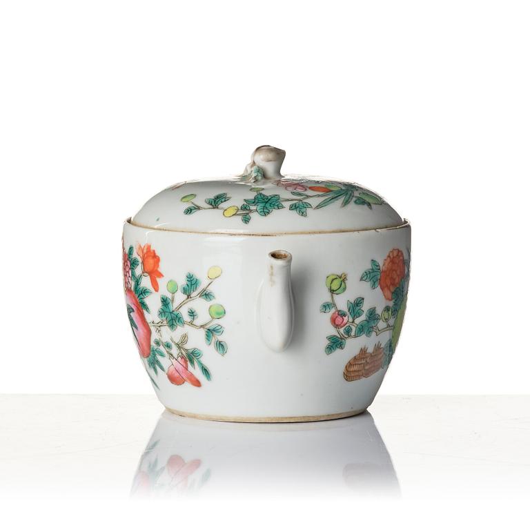 Parti, sex delar, porslin. Sen Qingdynasti/tidigt 1900-tal.