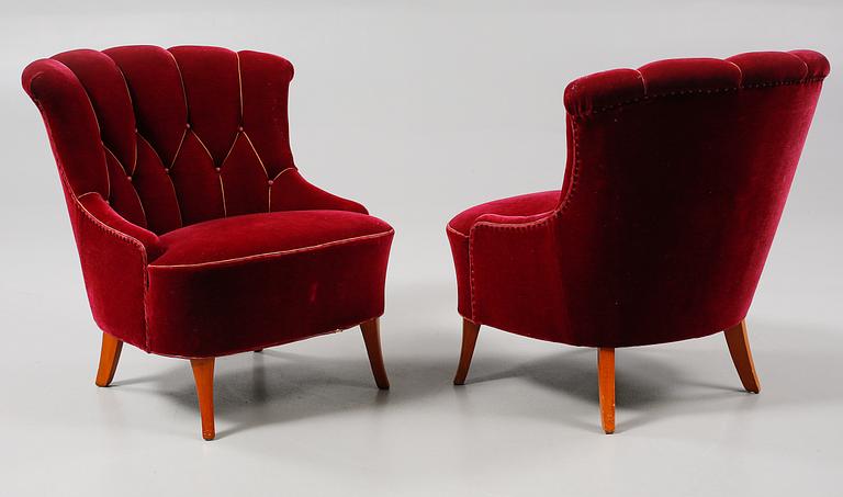 SOFFA samt FÅTÖLJER, ett par, omkring 1900-talets mitt.