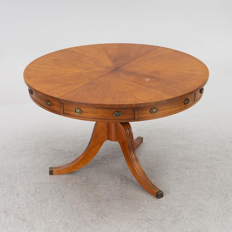 A George III style dining table, England, 20th century.