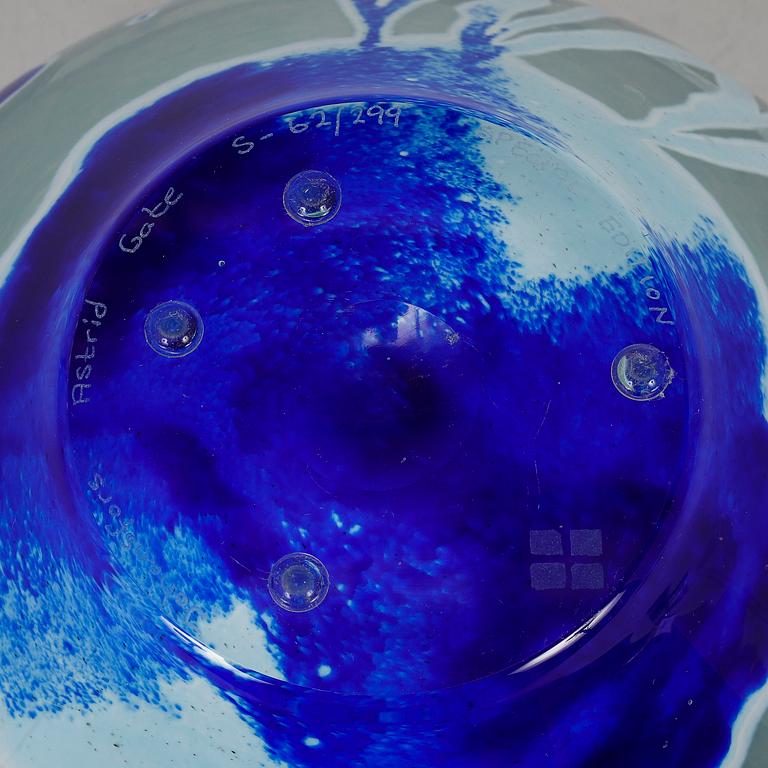 Astrid Gate, skål, glas, "Trollslända", Johansfors, Limited Edition, nr 62/299.