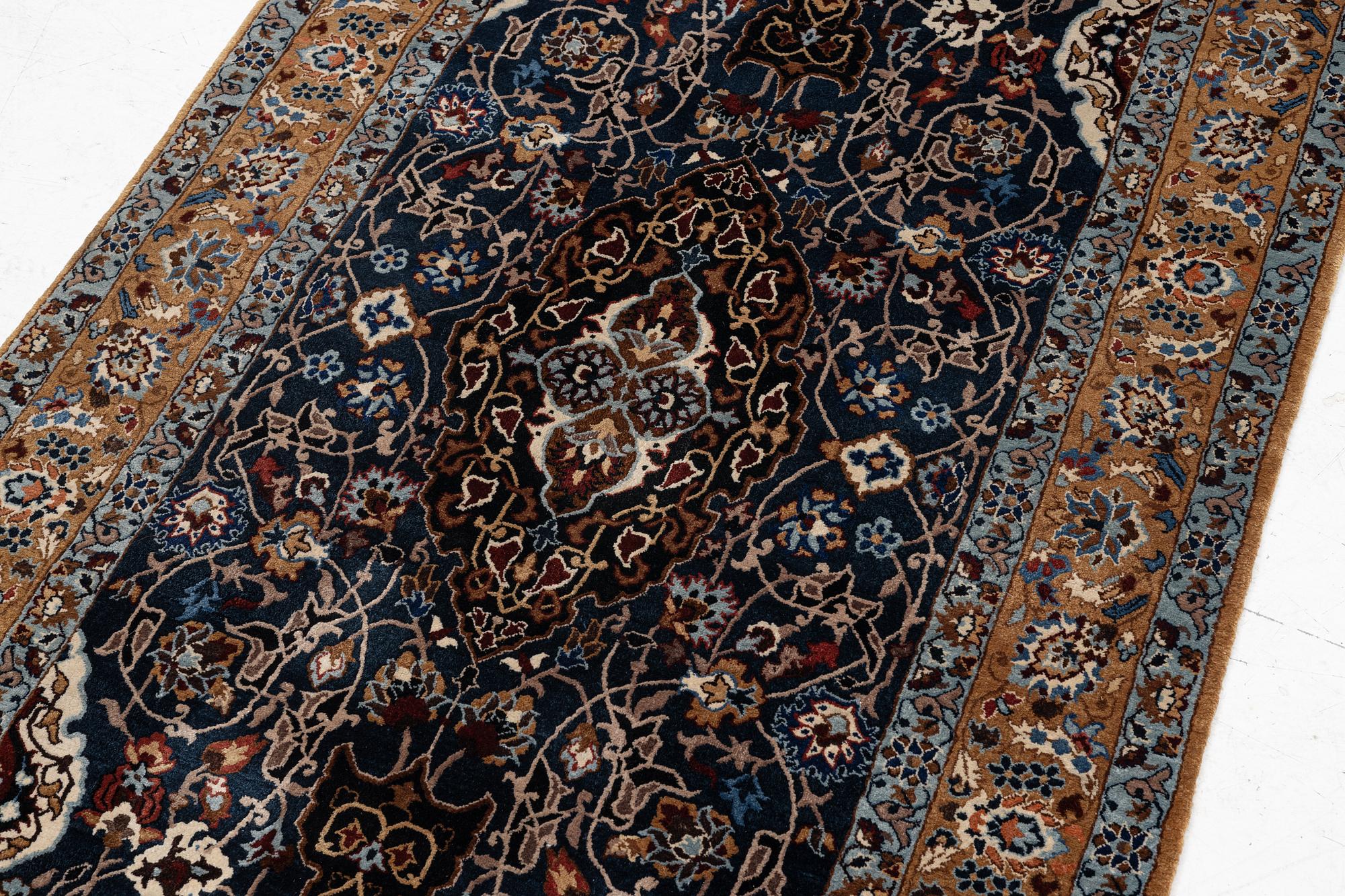 Matta, orientalisk, silke, ca 185 x 94 cm.