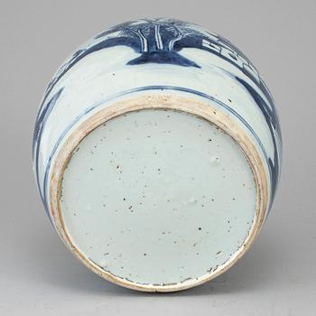 A blue and white jar, Qing dynasty, 19th century.