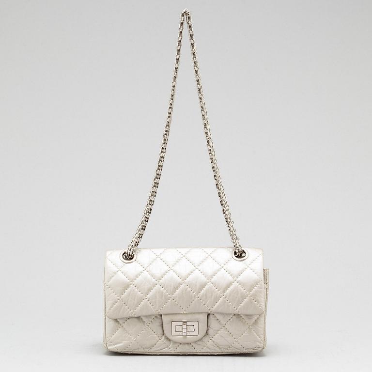 CHANEL, väska, modell "2.55".