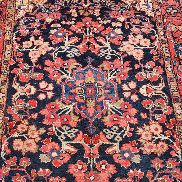 Matto, Old Lilihan/Sarouk, ca 210 x 135 cm.
