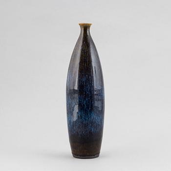 A unique stoneware vase by Carl-Harry Stålhane, Rörstrand.