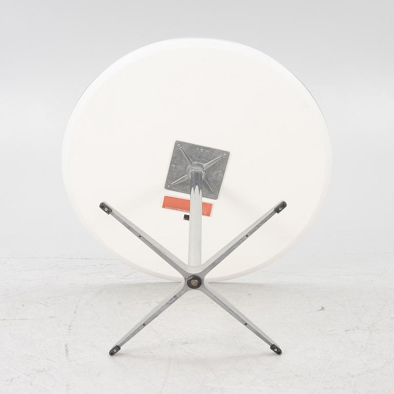 Arne Jacobsen, matbord, Fritz Hansen, Danmark, 2010.