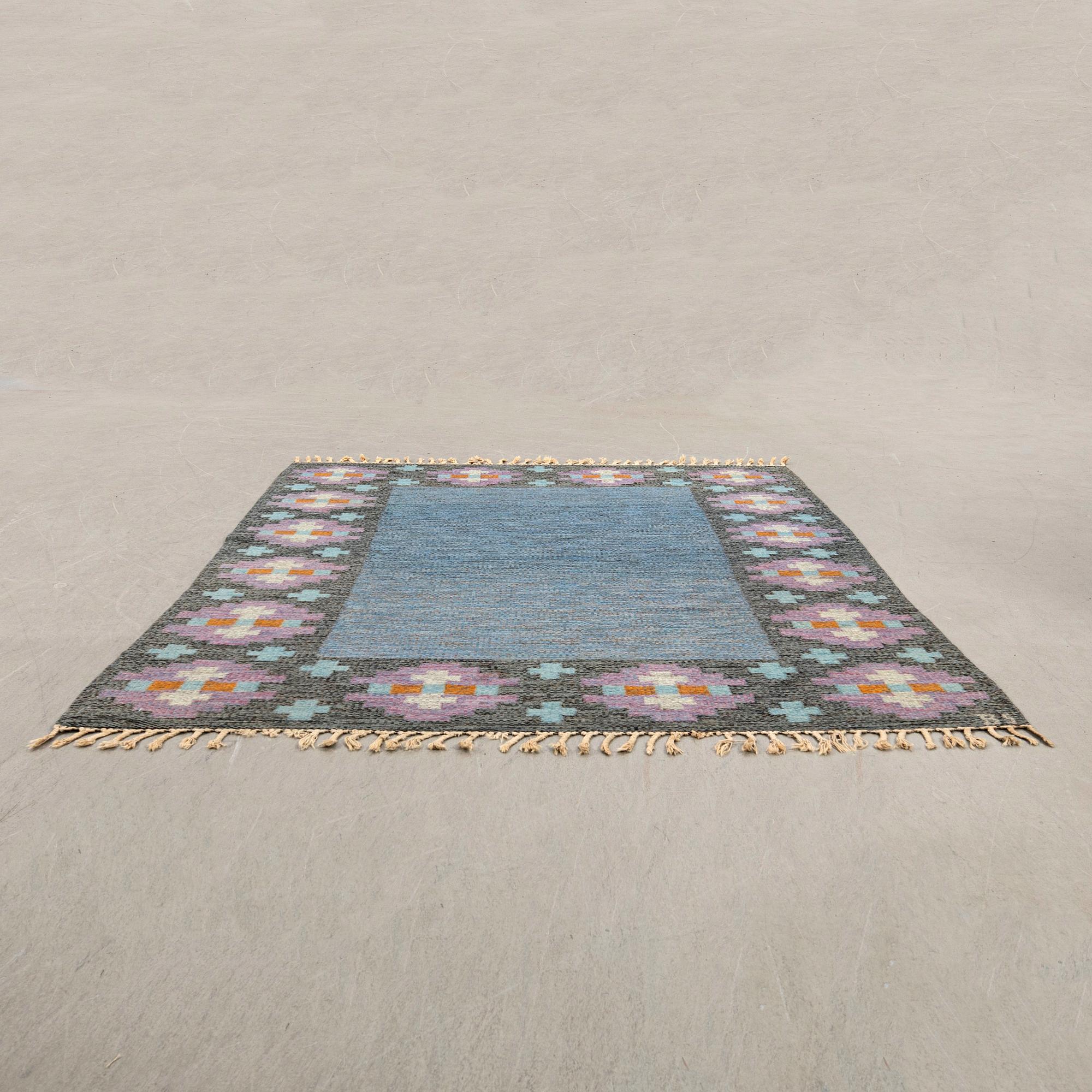 Rug, flat weave, signed BS, Sweden, approx. 220 x 162 cm.