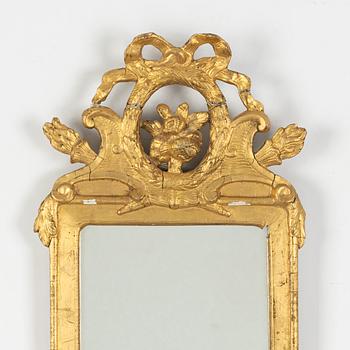Spegellampetter, två stycken, för ett ljus, Gustaviansk samt Gustaviansk stil, sent 1700- respektive sent 1800-tal.